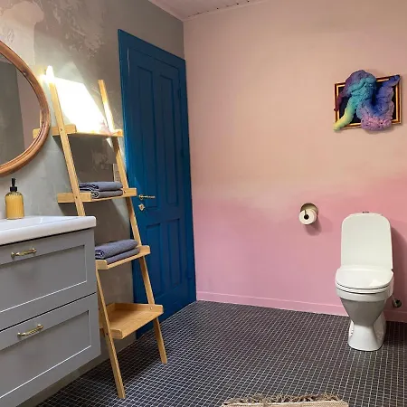 Gallery In The Heart Of Apartment *