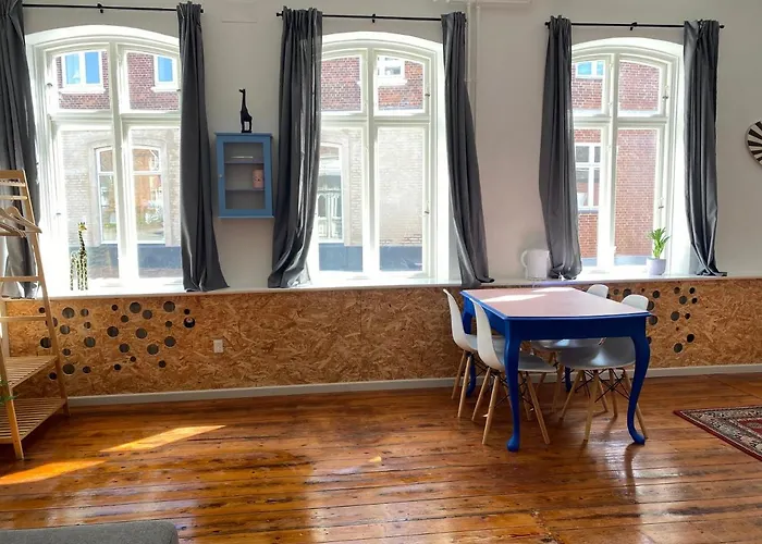 Gallery In The Heart Of *